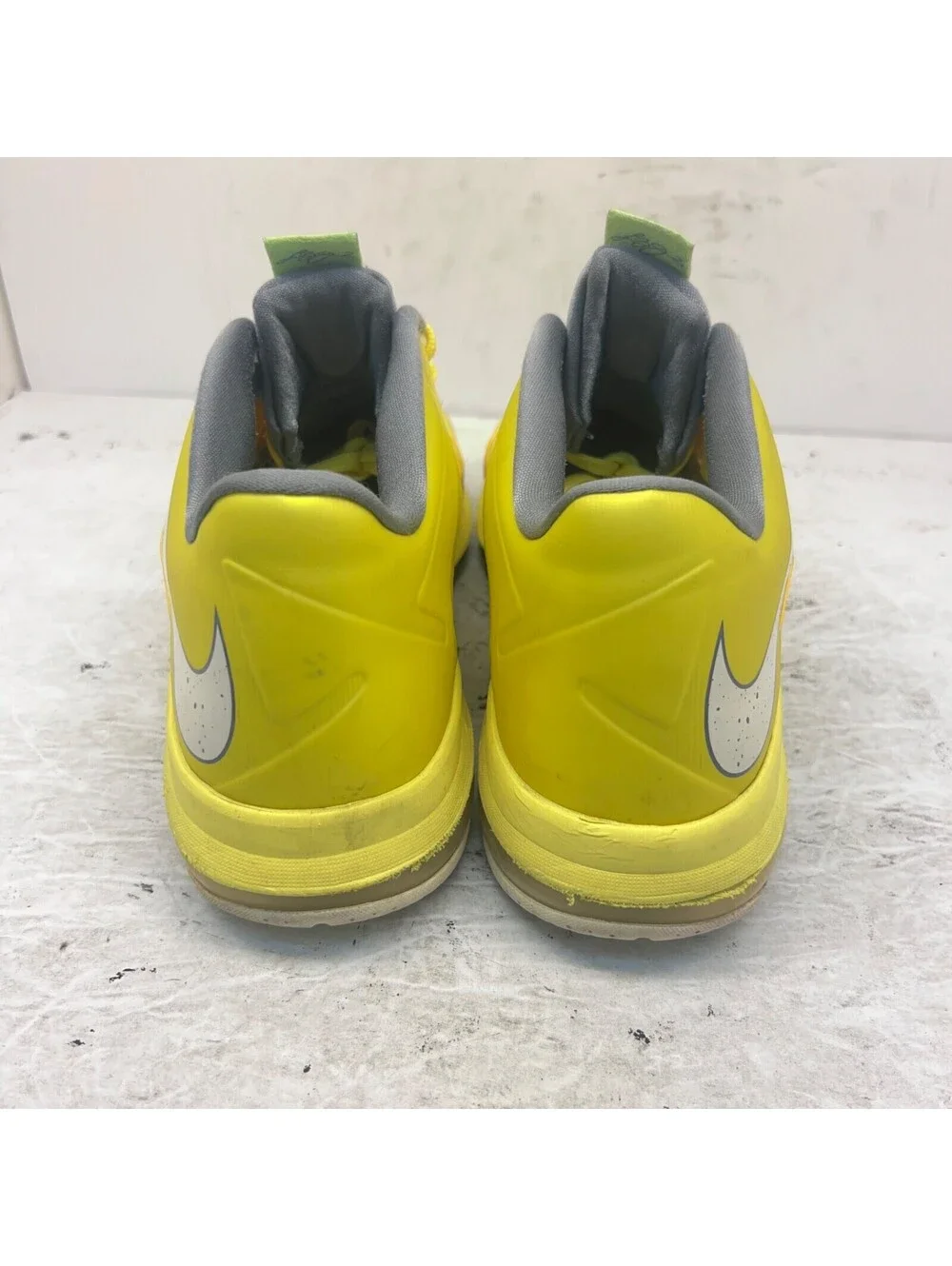 Nike Men's LeBron 10 Low Basketball Sneakers 579765-700 ‘Sonic Yellow’ Size 13M